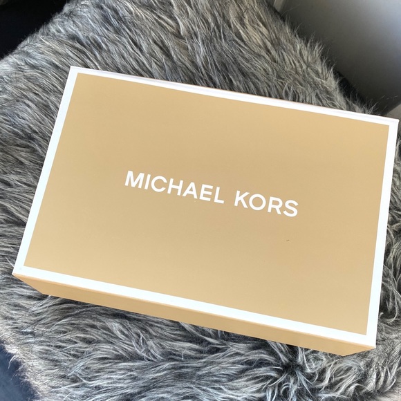 NWT authentic MK leather crossbody coral - Picture 4 of 7